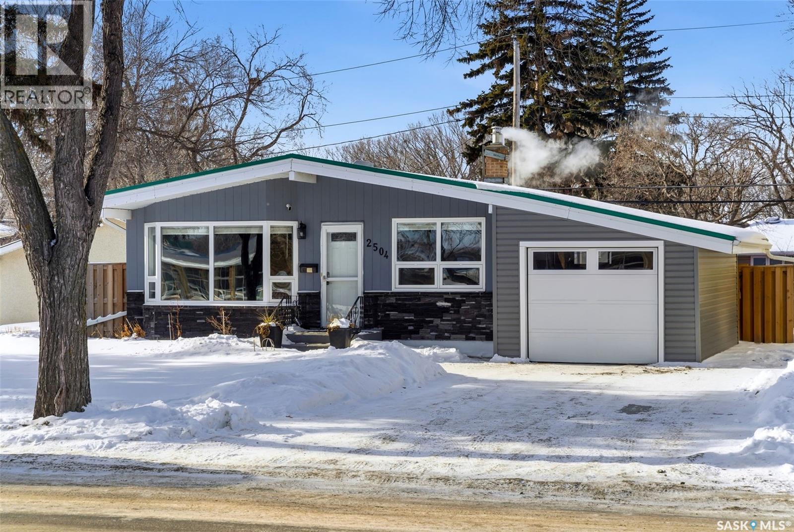 2504 Grant Road, Regina, Saskatchewan  S4S 5E6 - Photo 2 - SK027841