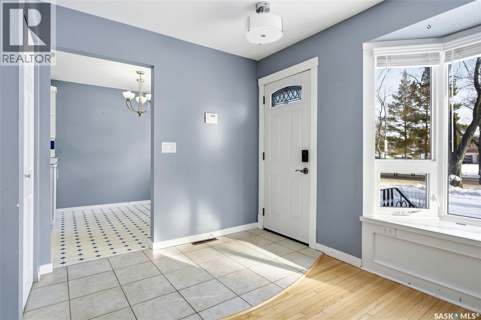 2504 Grant Road, Regina, Saskatchewan  S4S 5E6 - Photo 3 - SK027841