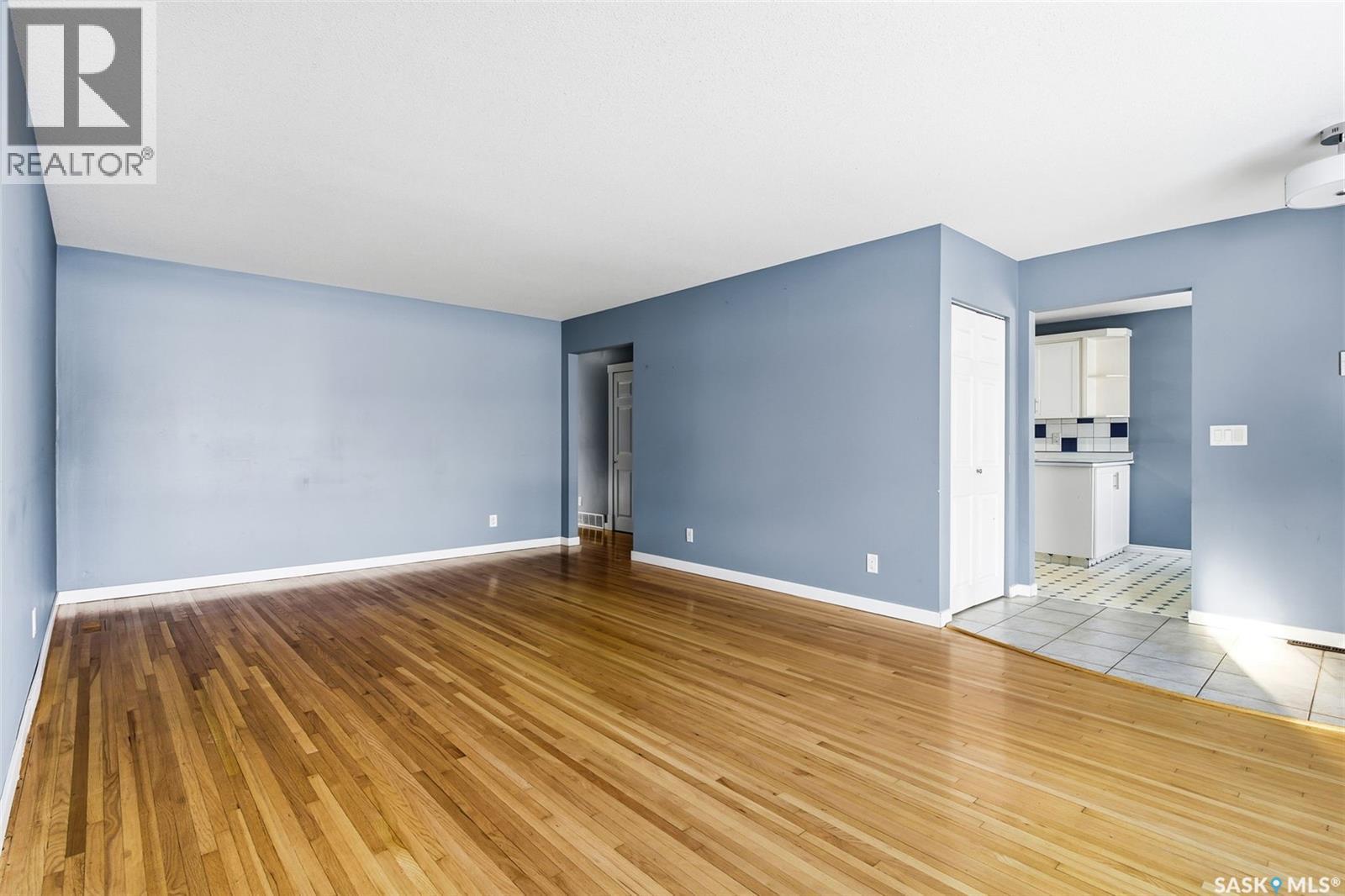 2504 Grant Road, Regina, Saskatchewan  S4S 5E6 - Photo 8 - SK027841