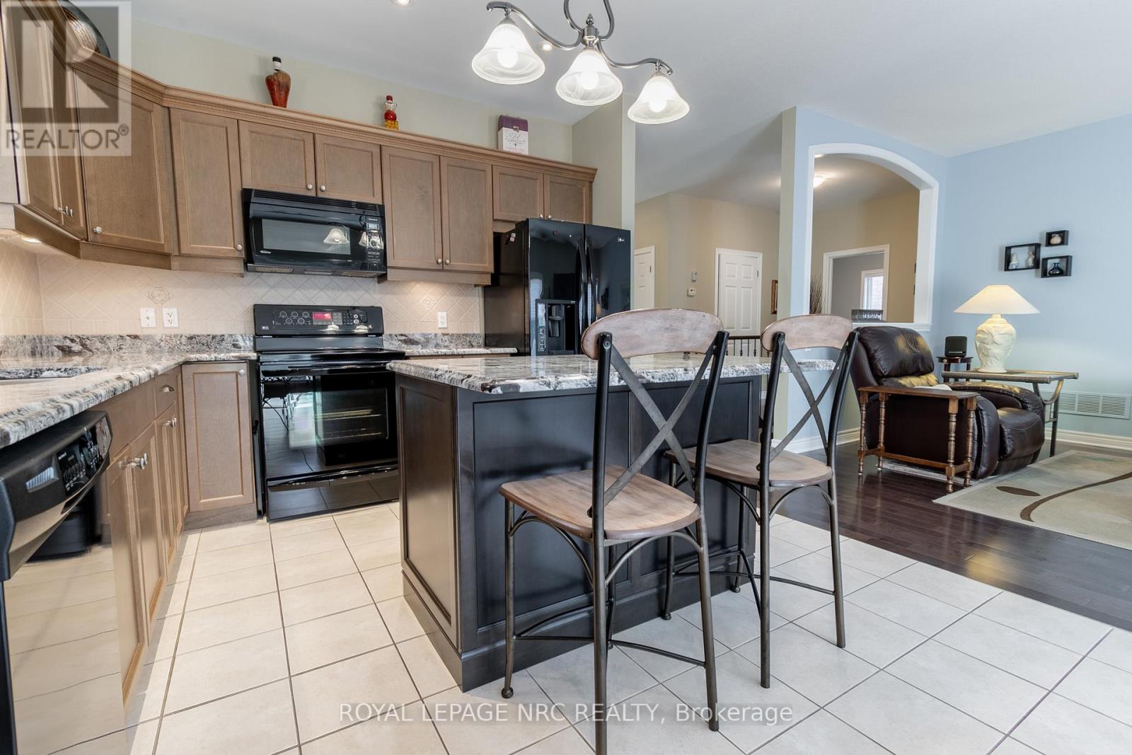 39 Loretta Drive, Niagara-On-The-Lake, Ontario  L0S 1T0 - Photo 9 - X12756518