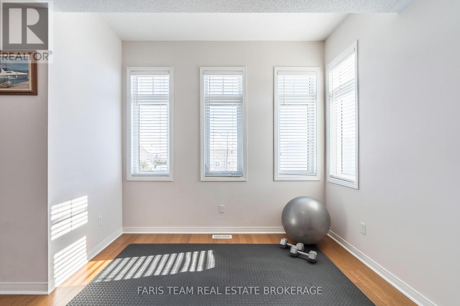 28 Masters Crescent, Georgian Bay (Baxter), Ontario  L0K 1S0 - Photo 32 - X12756556