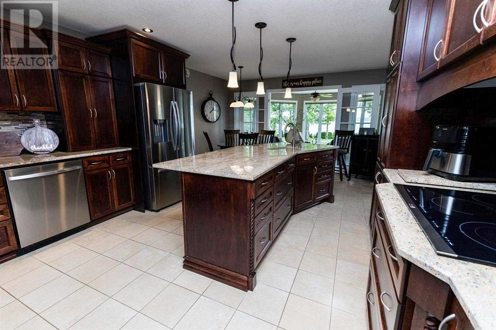 857 Sunnyside Beach Rd, Sault Ste. Marie, Ontario  P6A 6K4 - Photo 18 - SM260217