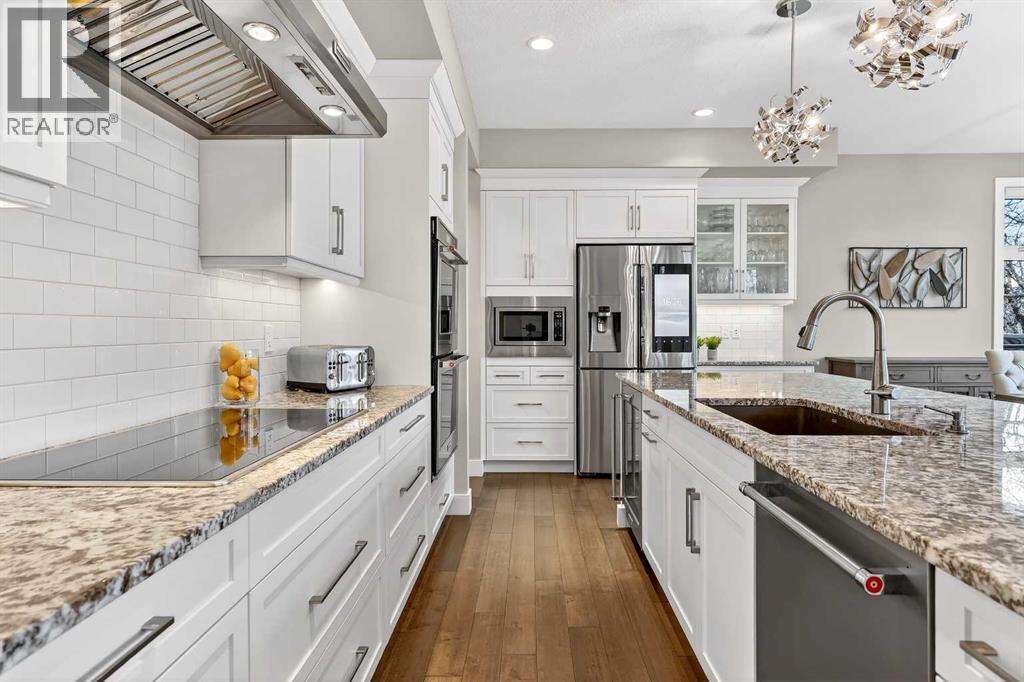 25 Rock Lake Heights Nw, Calgary, Alberta  T3G 0G1 - Photo 13 - A2275743