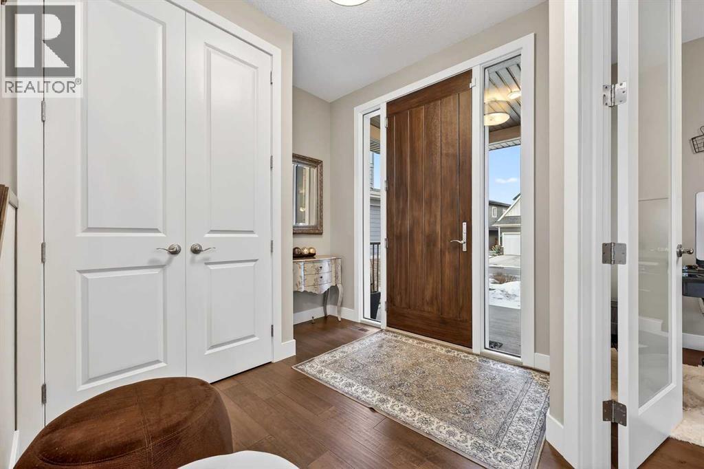 25 Rock Lake Heights Nw, Calgary, Alberta  T3G 0G1 - Photo 3 - A2275743