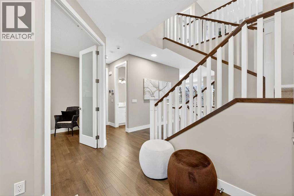 25 Rock Lake Heights Nw, Calgary, Alberta  T3G 0G1 - Photo 4 - A2275743