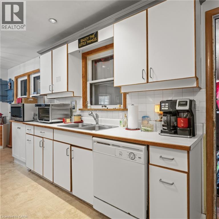 19 Perkell Place, Kitchener, Ontario  N2B 1J3 - Photo 10 - 40802848