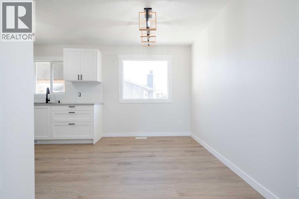 8001 Poplar Drive, Grande Prairie, Alberta  T8V 5K6 - Photo 8 - A2271494