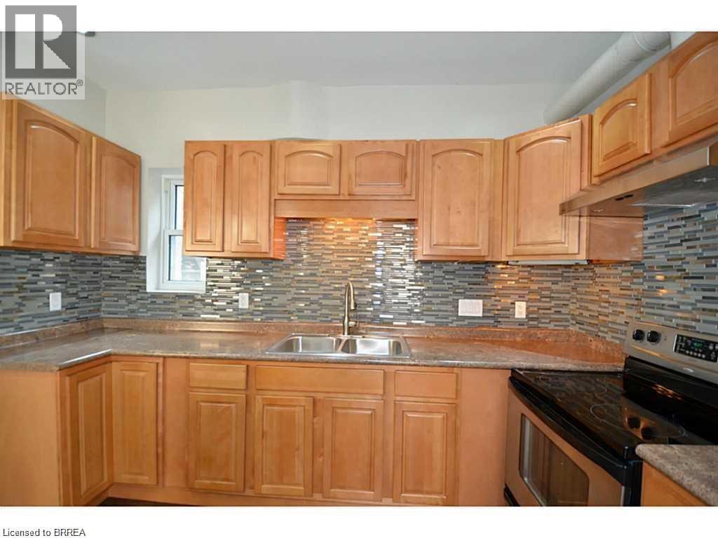 40 Spring Street, Brantford, Ontario  N3T 4M5 - Photo 6 - 40802233