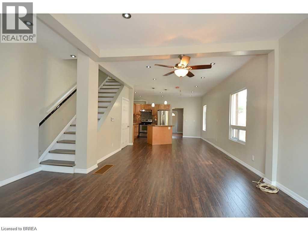 40 Spring Street, Brantford, Ontario  N3T 4M5 - Photo 2 - 40802233