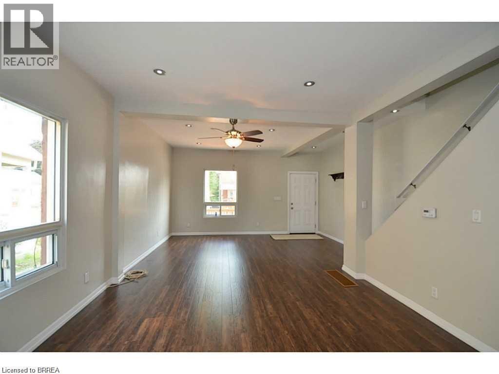 40 Spring Street, Brantford, Ontario  N3T 4M5 - Photo 3 - 40802233