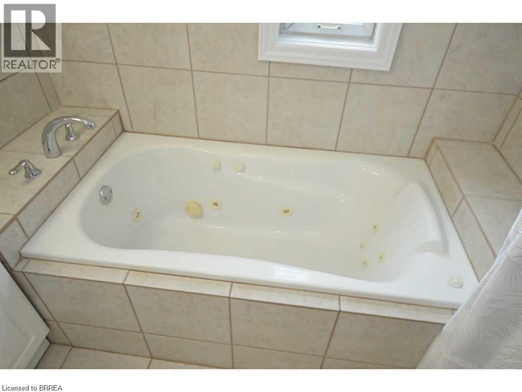 40 Spring Street, Brantford, Ontario  N3T 4M5 - Photo 17 - 40802233