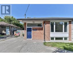 225 SEPTONNE AVENUE, Newmarket, Ontario