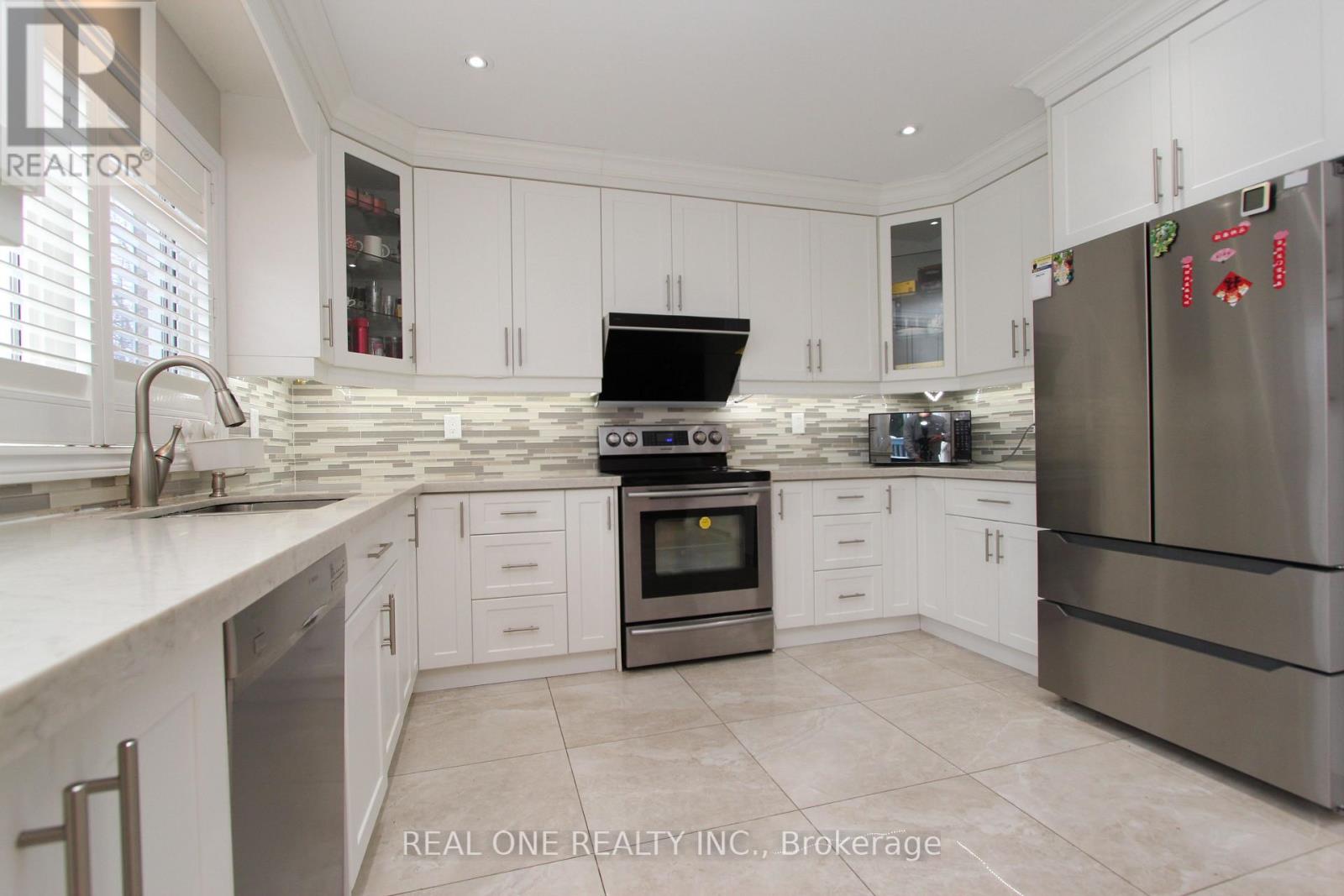 2 Delisle Street, Richmond Hill, Ontario  L4S 2R3 - Photo 13 - N12756256