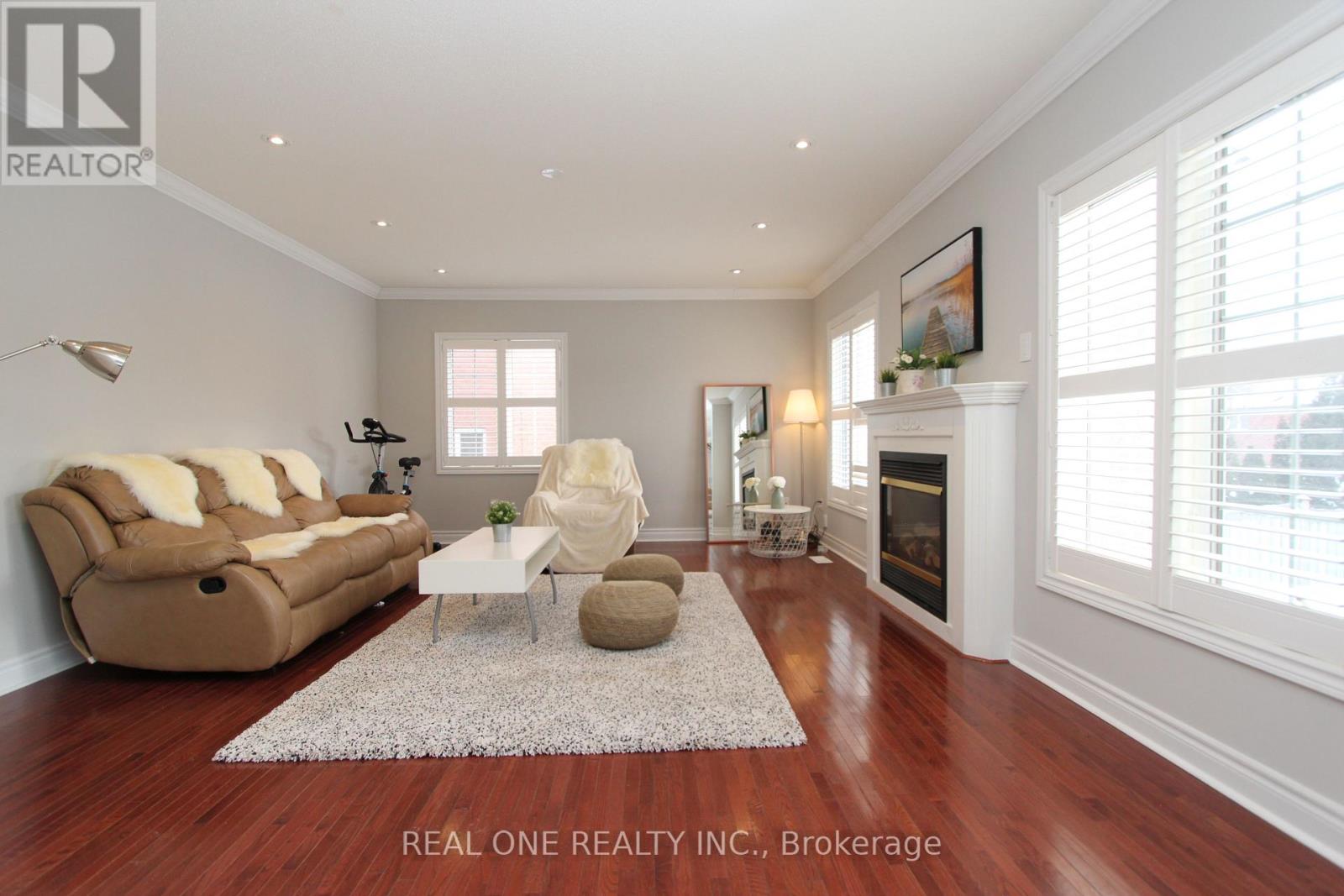 2 Delisle Street, Richmond Hill, Ontario  L4S 2R3 - Photo 9 - N12756256