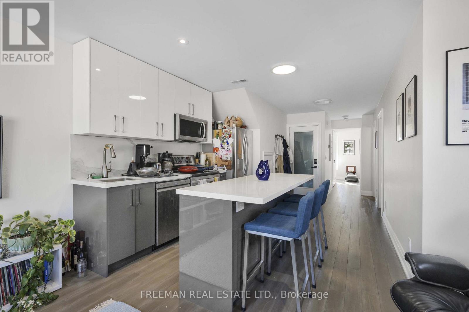 49 Beatrice Street, Toronto (Trinity-Bellwoods), Ontario  M6J 2T2 - Photo 10 - C12754290