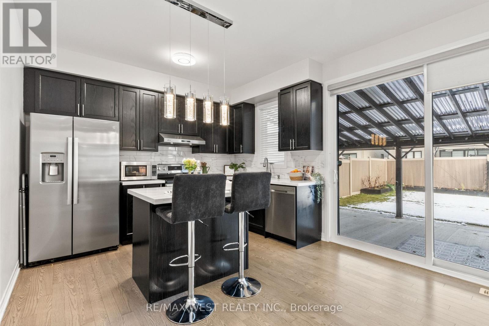 145 East Shore Drive, Clarington (Bowmanville), Ontario  L1C 1Z8 - Photo 11 - E12754308