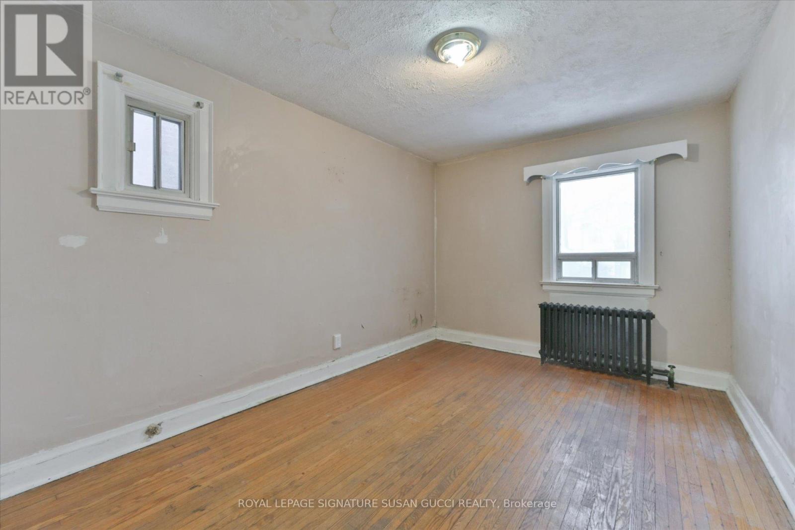 218 Floyd Avenue, Toronto (Danforth Village-East York), Ontario  M4J 2J1 - Photo 12 - E12754474