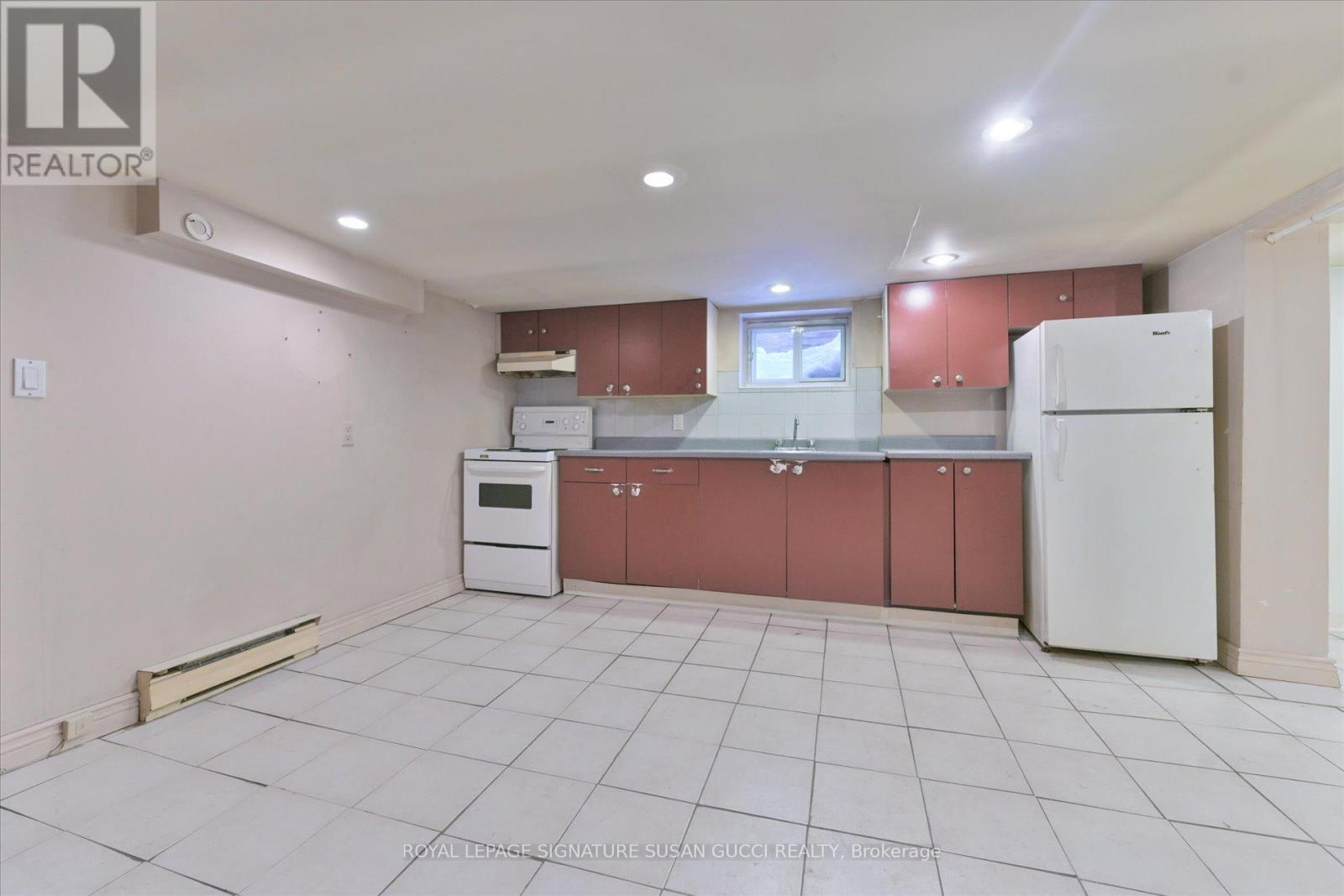 218 Floyd Avenue, Toronto (Danforth Village-East York), Ontario  M4J 2J1 - Photo 17 - E12754474