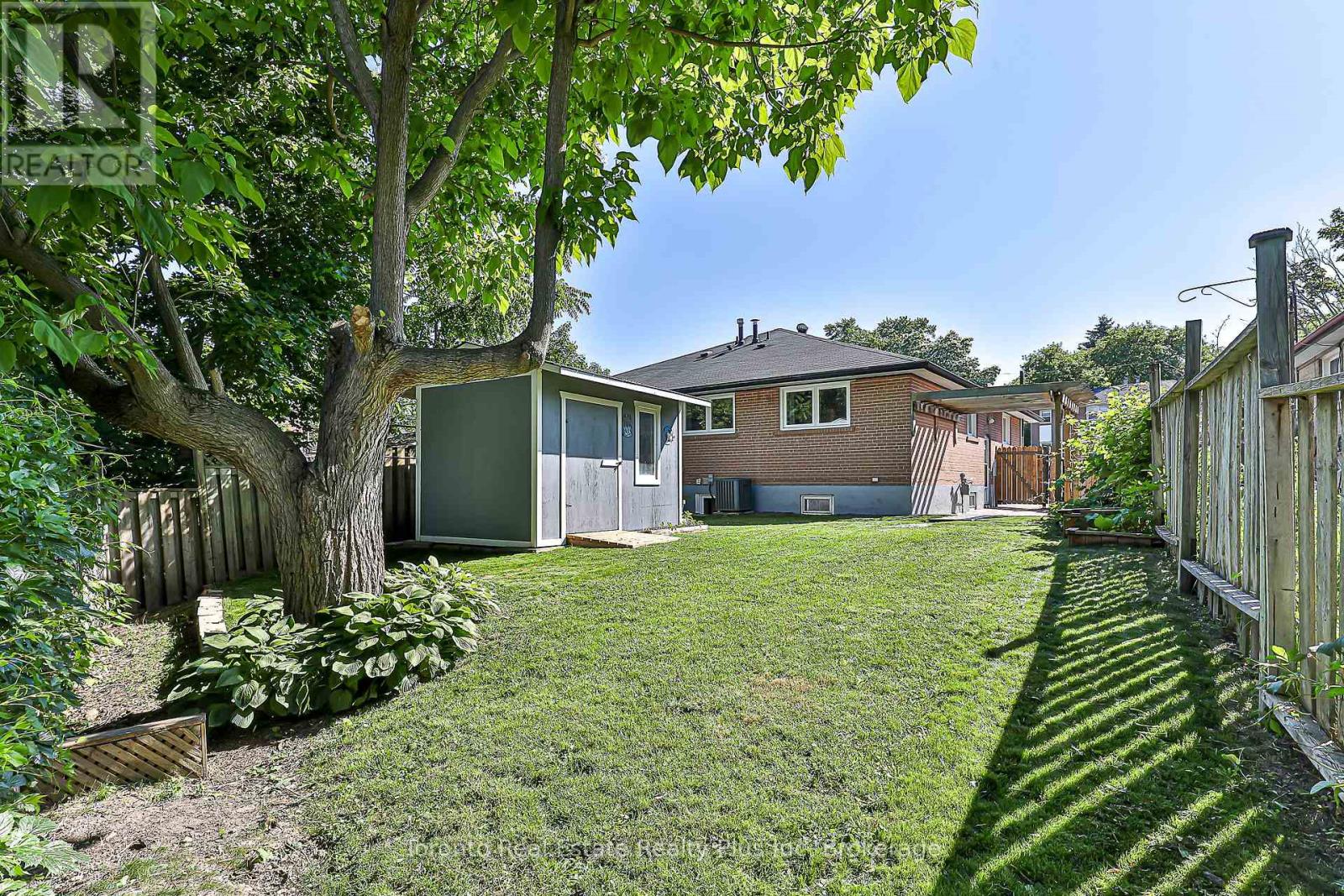 225 Septonne Avenue, Newmarket, Ontario  L3Y 2W5 - Photo 11 - N12751712