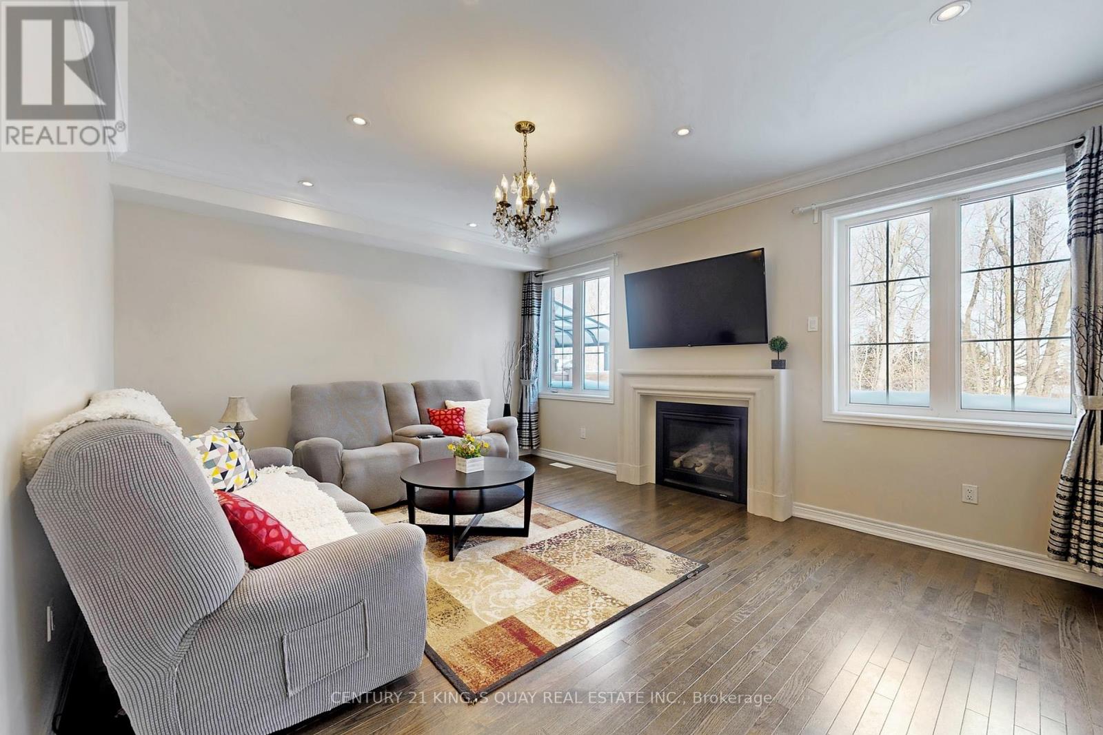 521 Mcgregor Farm Trail, Newmarket (Glenway Estates), Ontario  L3X 0H7 - Photo 3 - N12754394