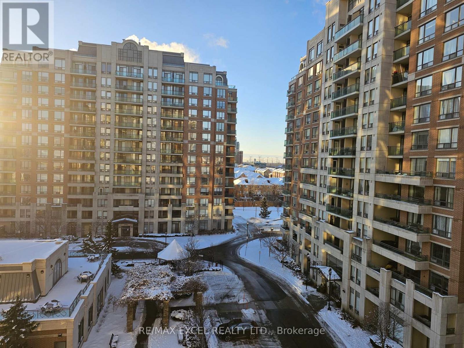 712 - 350 Red Maple Road, Richmond Hill (Langstaff), Ontario  L4C 0T5 - Photo 6 - N12754400