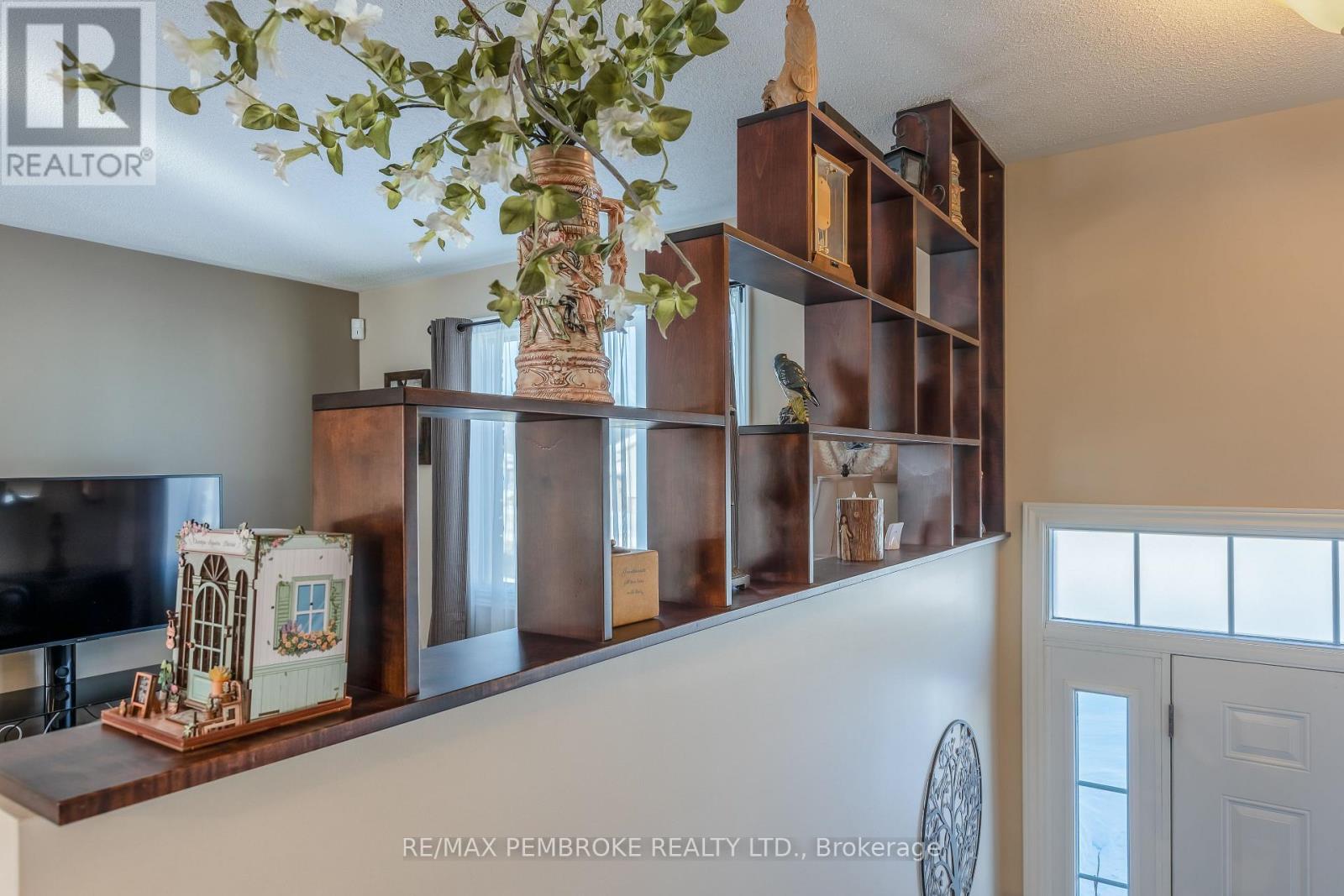 41 Oak Avenue, Petawawa, Ontario  K8H 0B5 - Photo 12 - X12754144