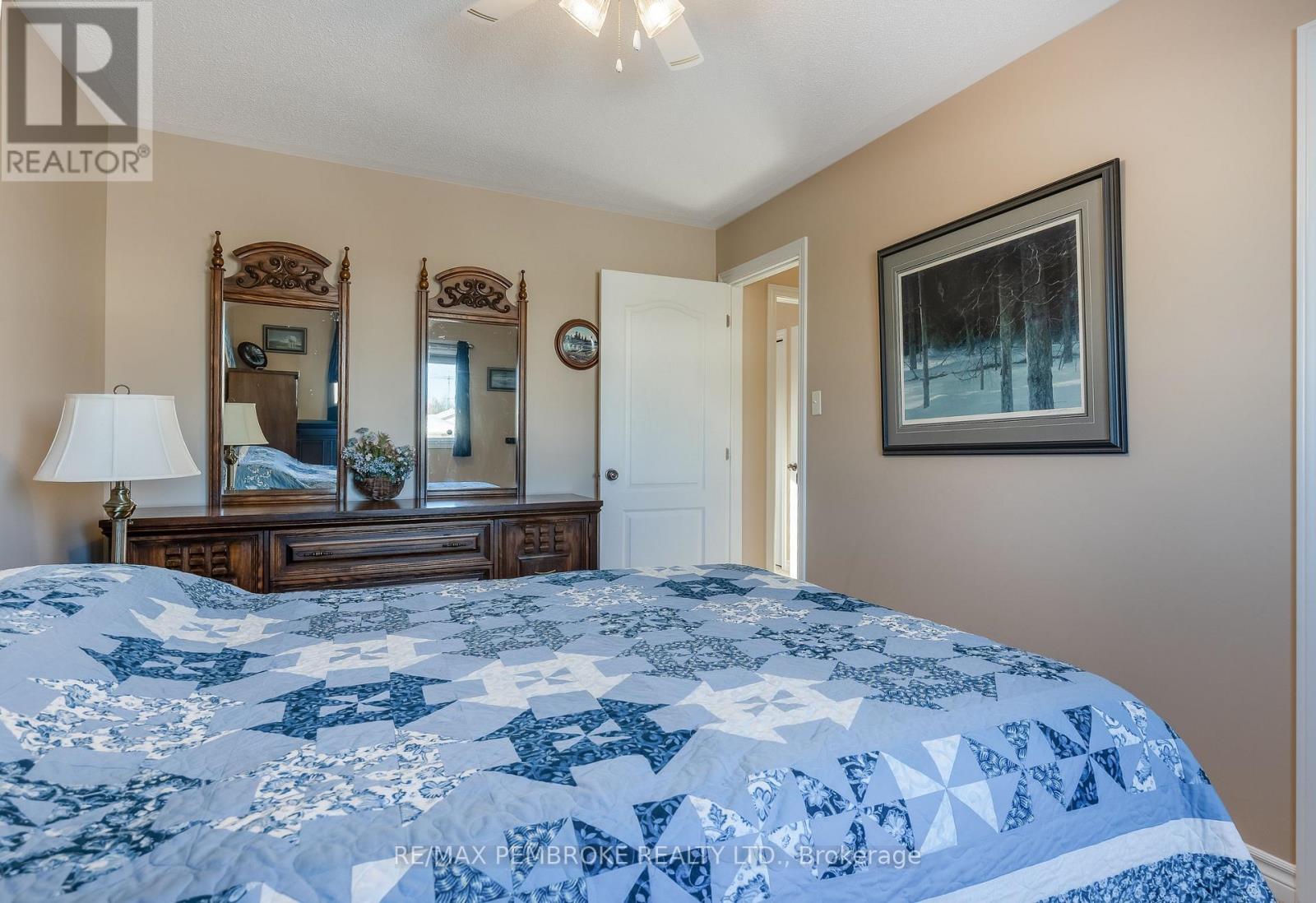 41 Oak Avenue, Petawawa, Ontario  K8H 0B5 - Photo 26 - X12754144