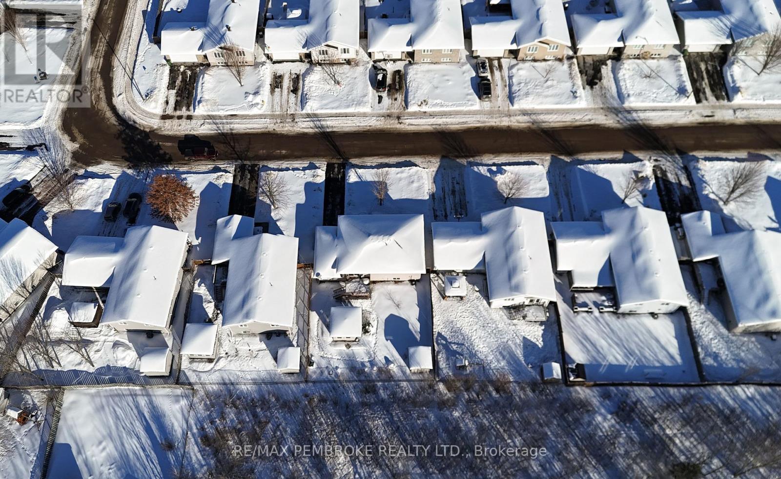 41 Oak Avenue, Petawawa, Ontario  K8H 0B5 - Photo 43 - X12754144