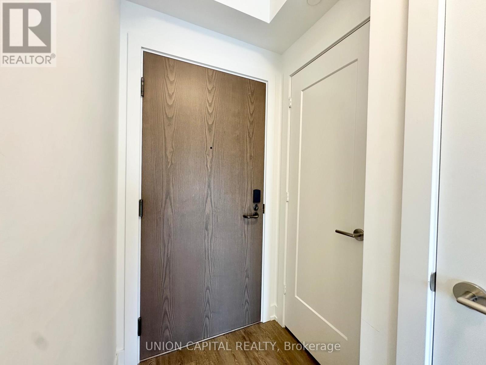 4102 - 30 Inn On The Park Drive, Toronto, Ontario  M3C 0P7 - Photo 5 - C12754560