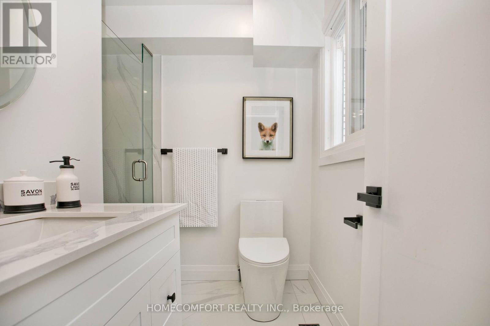 18 Connaught Avenue, Toronto (Greenwood-Coxwell), Ontario  M4L 2V9 - Photo 5 - E12754362