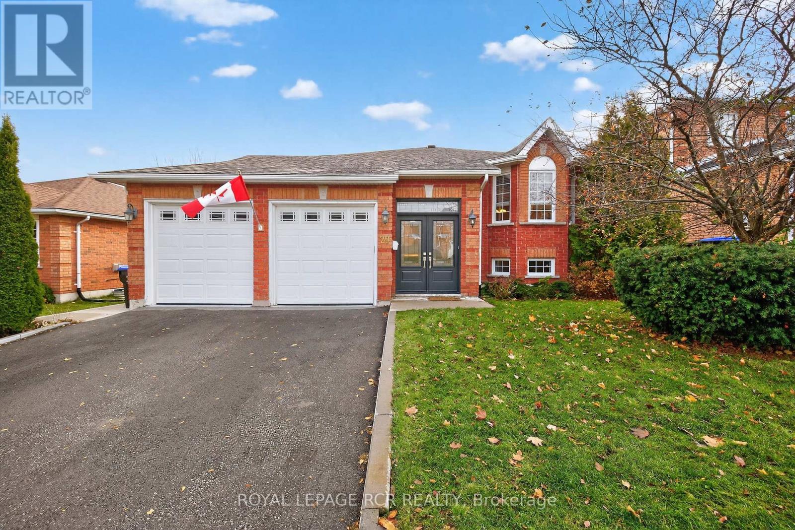 29 Archer Avenue, Bradford West Gwillimbury, Ontario  L3Z 2Y3 - Photo 2 - N12585232