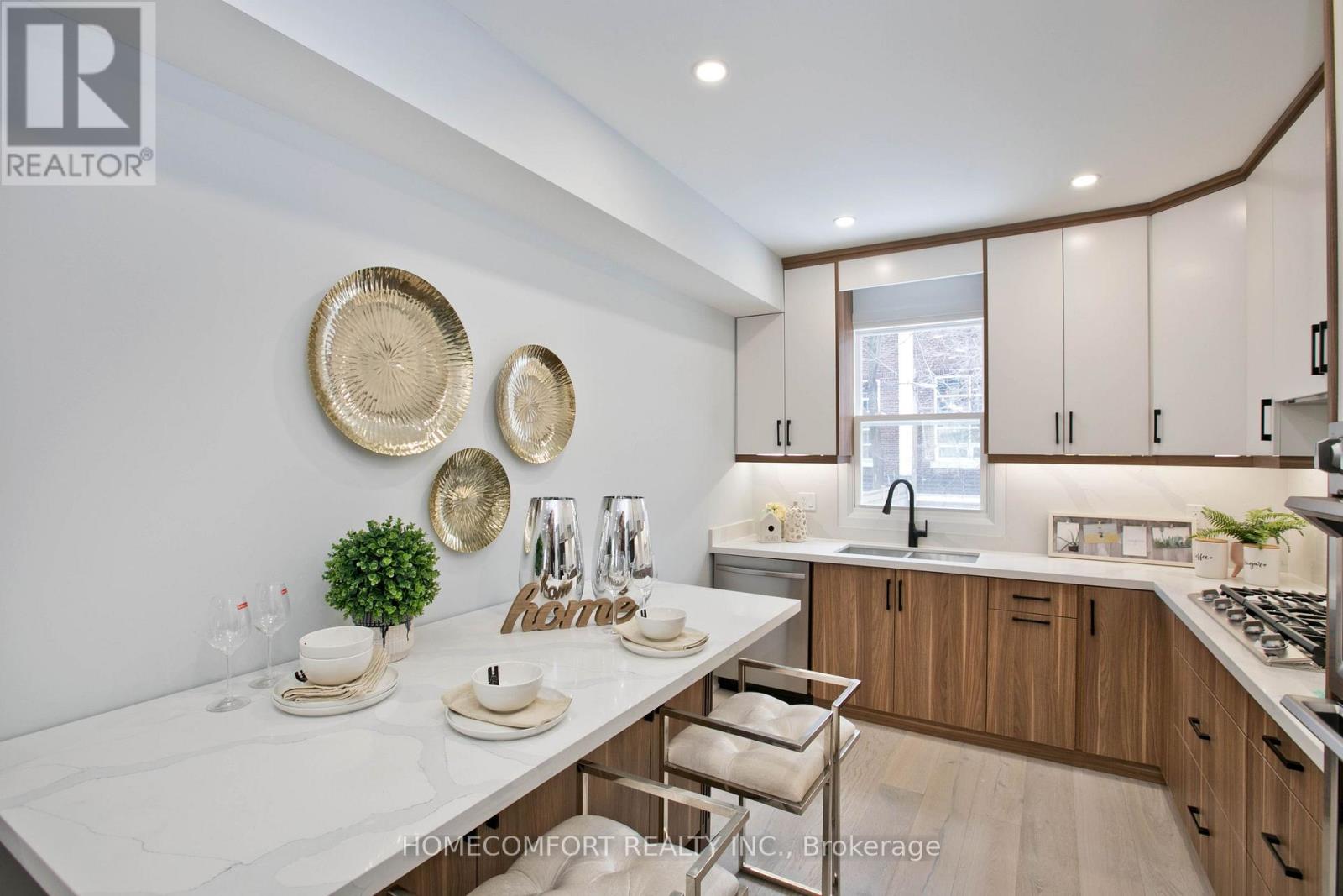 18 Connaught Avenue, Toronto (Greenwood-Coxwell), Ontario  M4L 2V9 - Photo 9 - E12754362