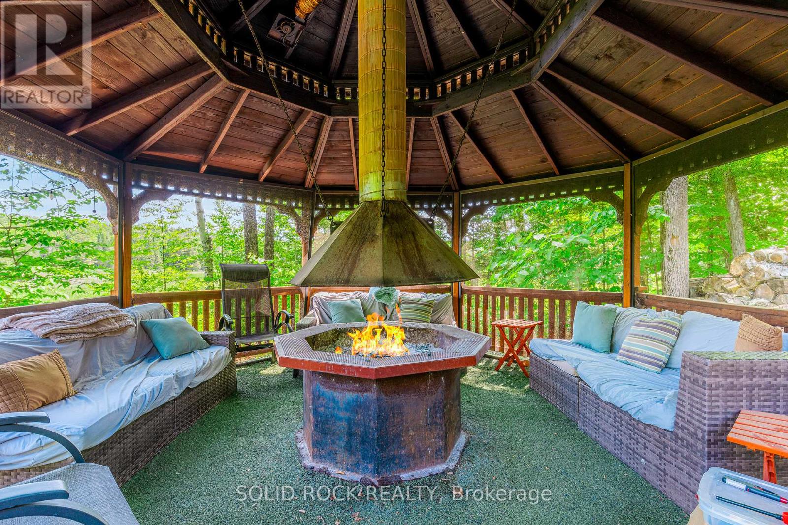 261 Lacourse Lane, Lanark Highlands, Ontario  K0A 3L0 - Photo 11 - X12750474