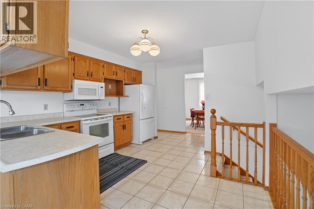 49 Century Hill Drive, Kitchener, Ontario  N2E 2E3 - Photo 14 - 40802849