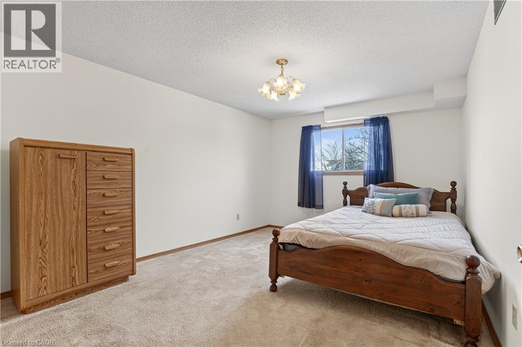 49 Century Hill Drive, Kitchener, Ontario  N2E 2E3 - Photo 39 - 40802849