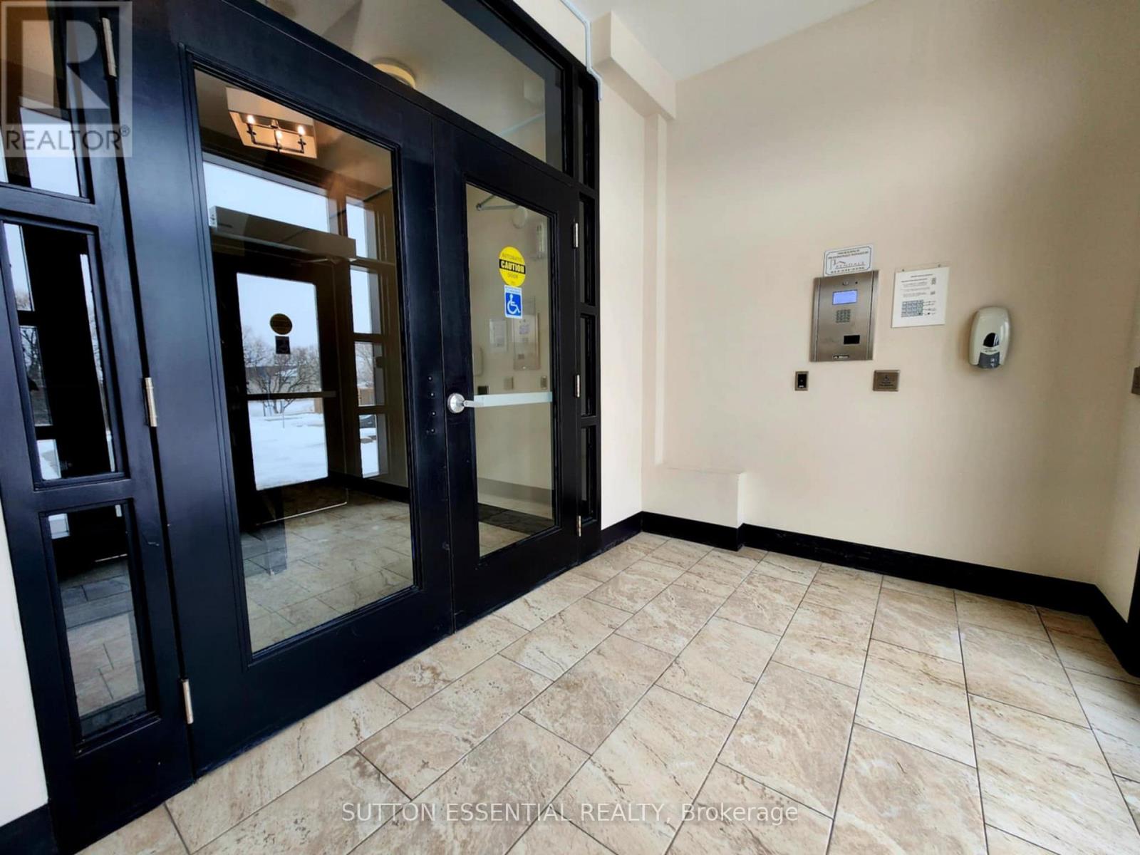 102 - 1109 Millwood Avenue, Brockville, Ontario  K6V 0C7 - Photo 3 - X12754686