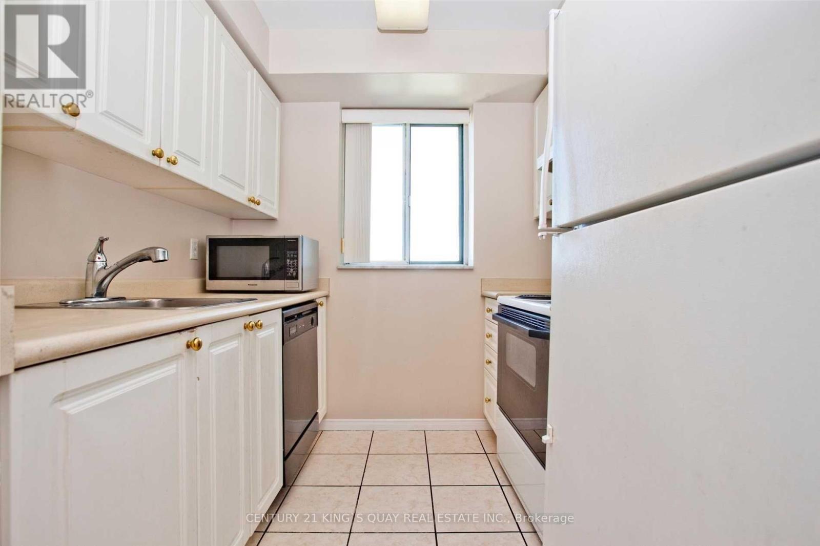 2303 - 1 Pemerton Avenue, Toronto, Ontario  M2M 4L9 - Photo 17 - C12751052