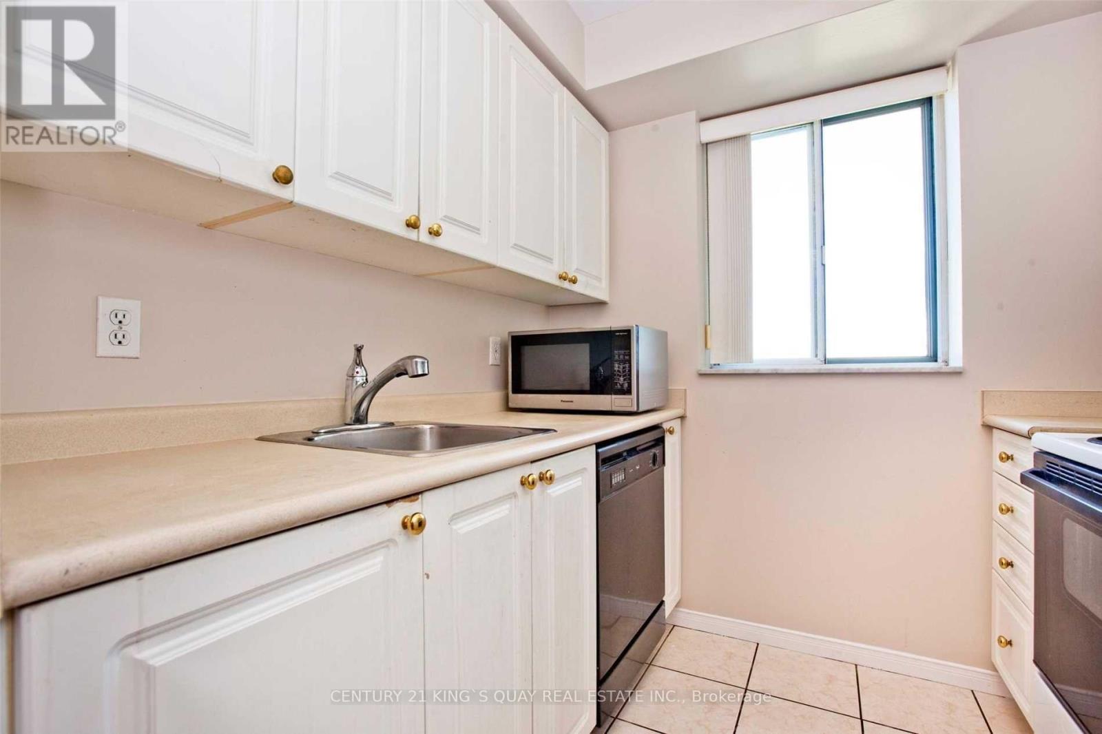 2303 - 1 Pemerton Avenue, Toronto, Ontario  M2M 4L9 - Photo 18 - C12751052