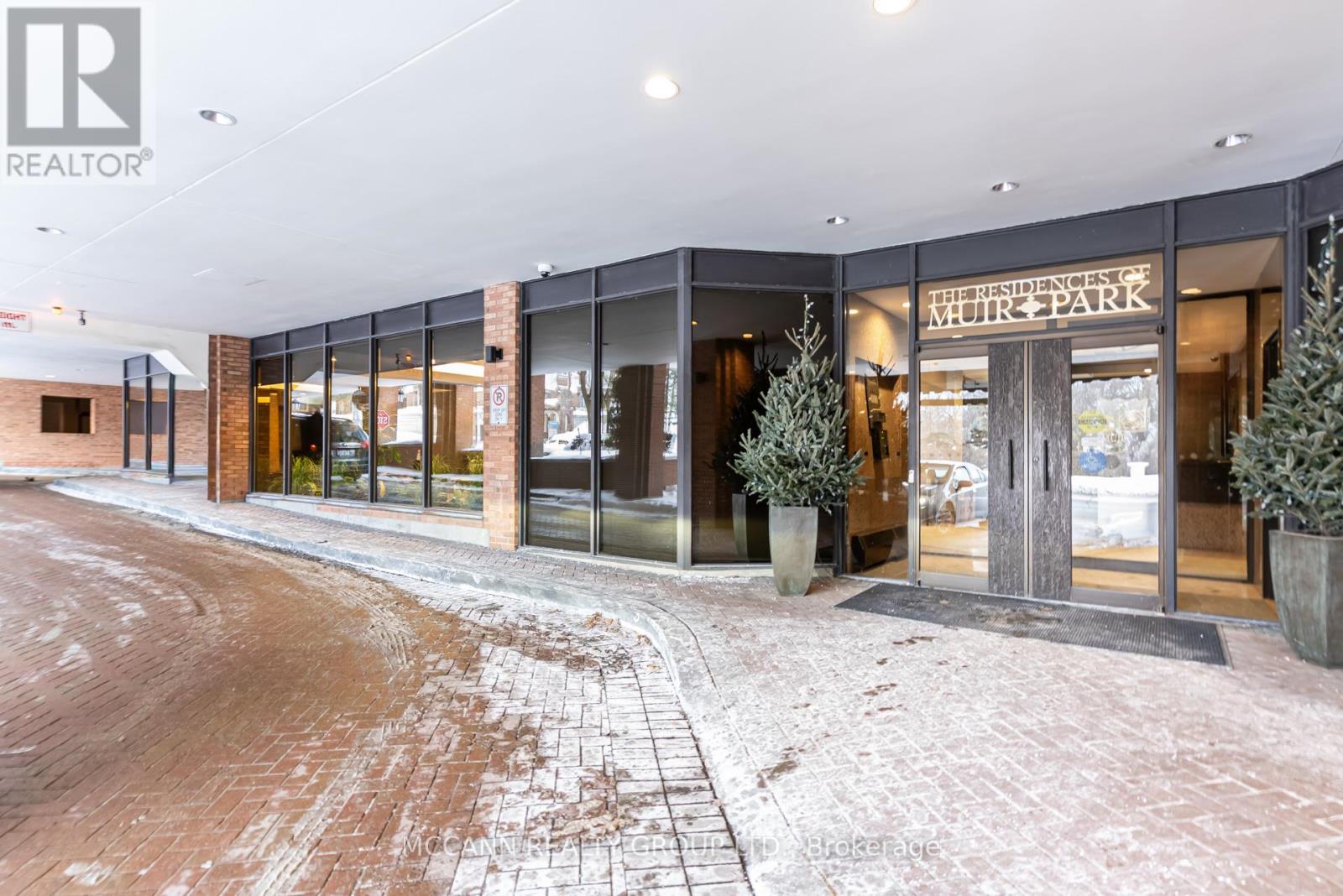 901 - 2900 Yonge Street, Toronto, Ontario  M4N 3N8 - Photo 4 - C12754606