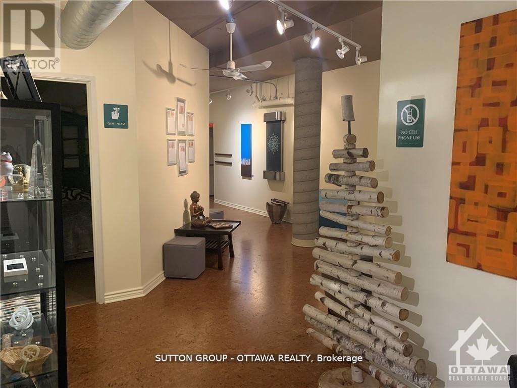 52 Armstrong Street W, Ottawa, Ontario  K1Y 2V6 - Photo 3 - X12754318