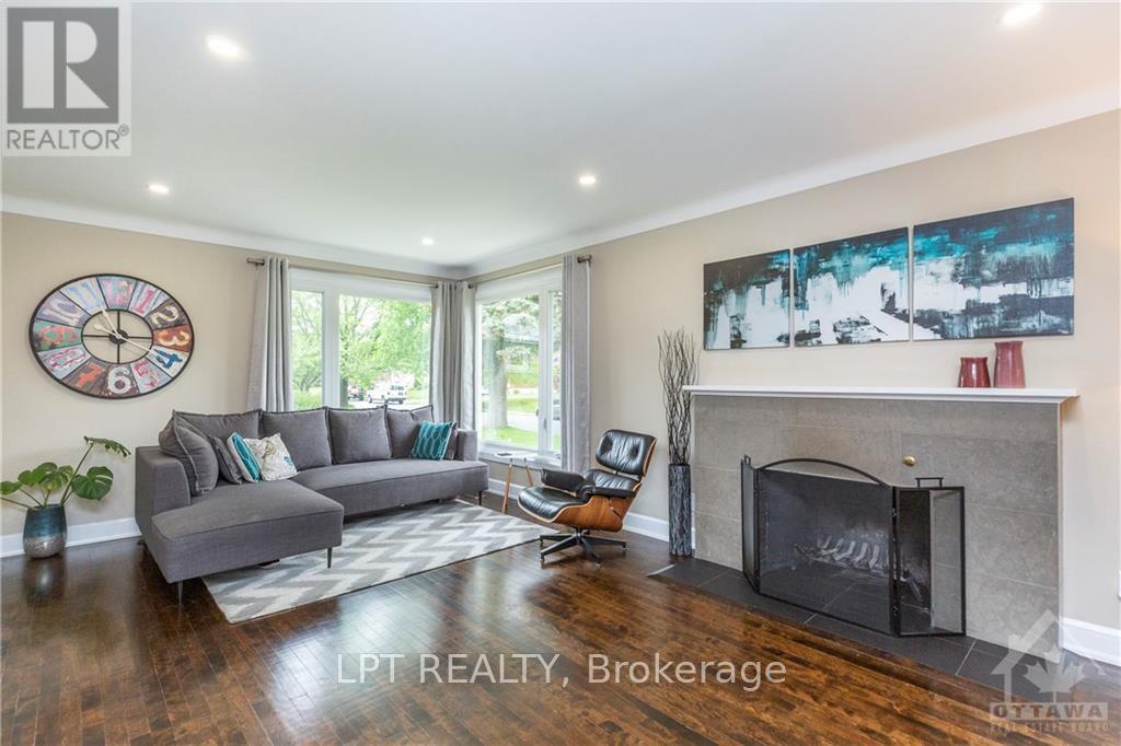 716 Chapman Boulevard, Ottawa, Ontario  K1G 1T6 - Photo 3 - X12754488