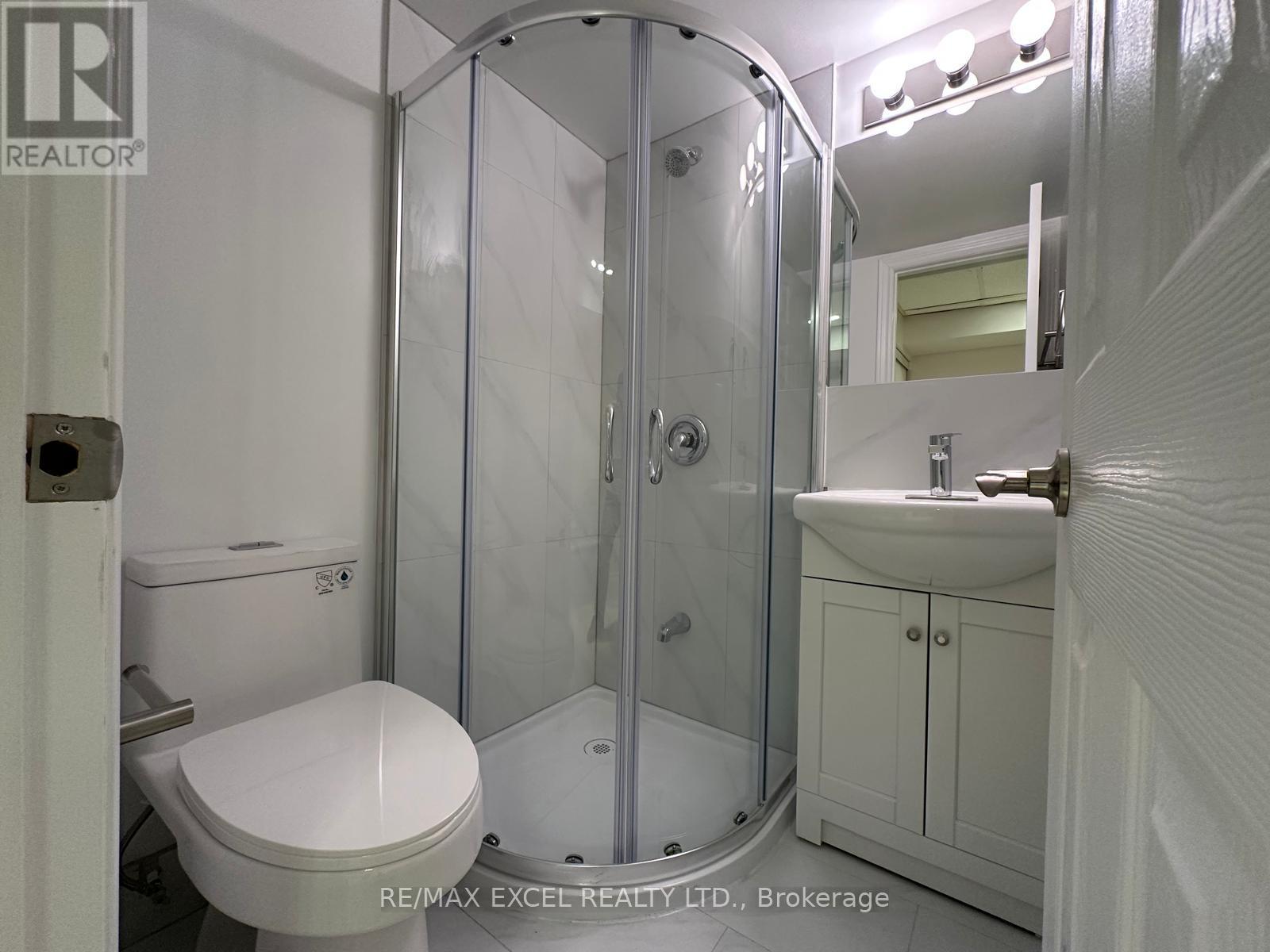 8 Midcroft Drive, Toronto, Ontario  M1S 1X1 - Photo 10 - E12754810