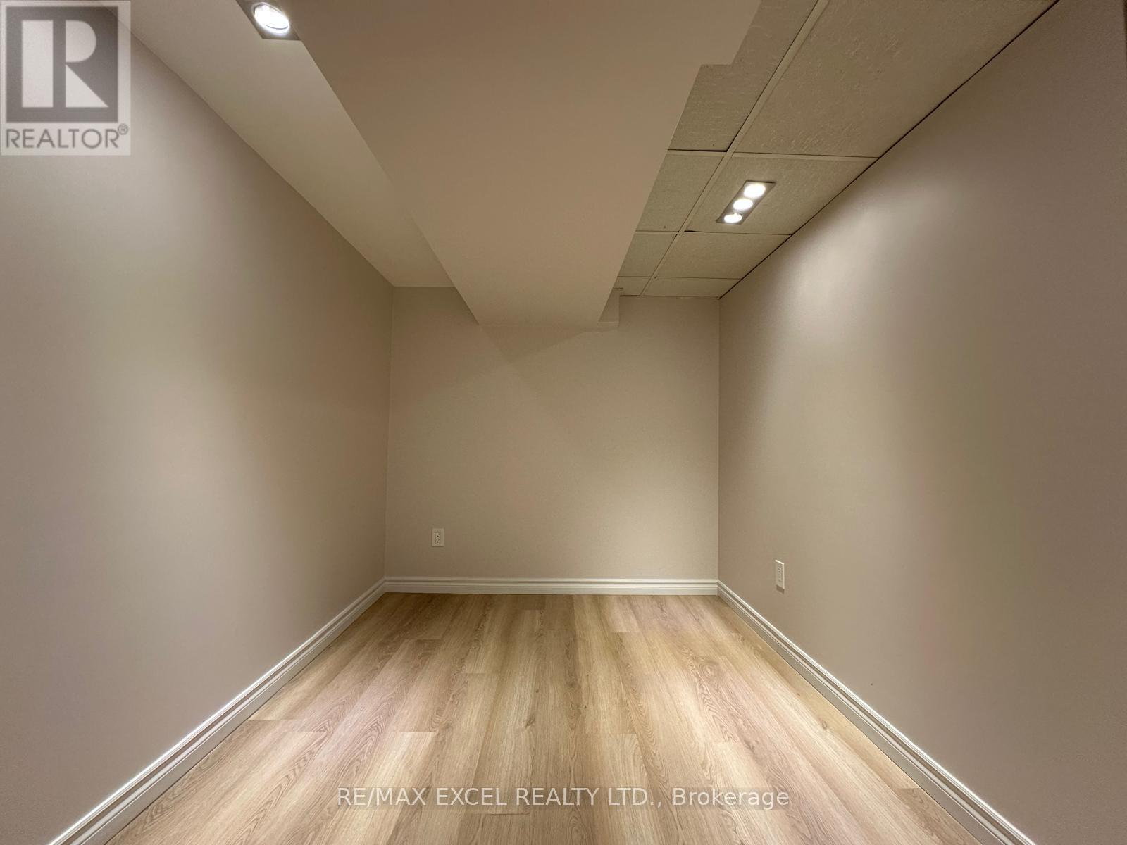 8 Midcroft Drive, Toronto, Ontario  M1S 1X1 - Photo 15 - E12754810