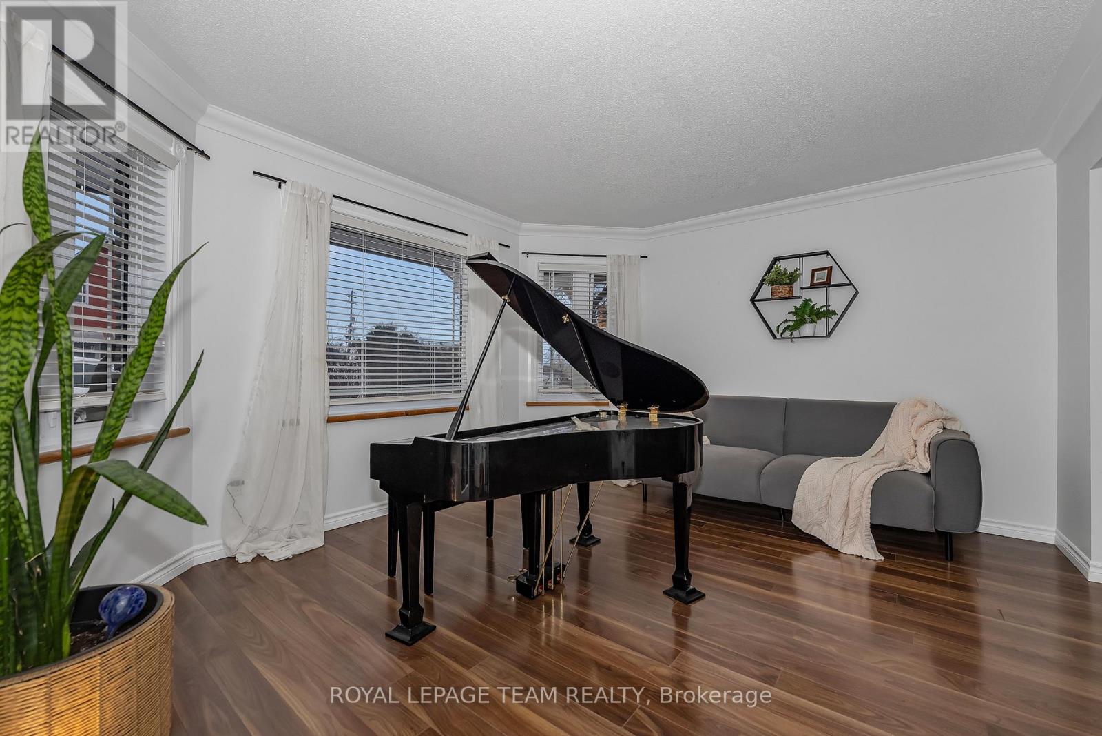 7 Main Street, Whitewater Region, Ontario  K0J 1K0 - Photo 7 - X12754572