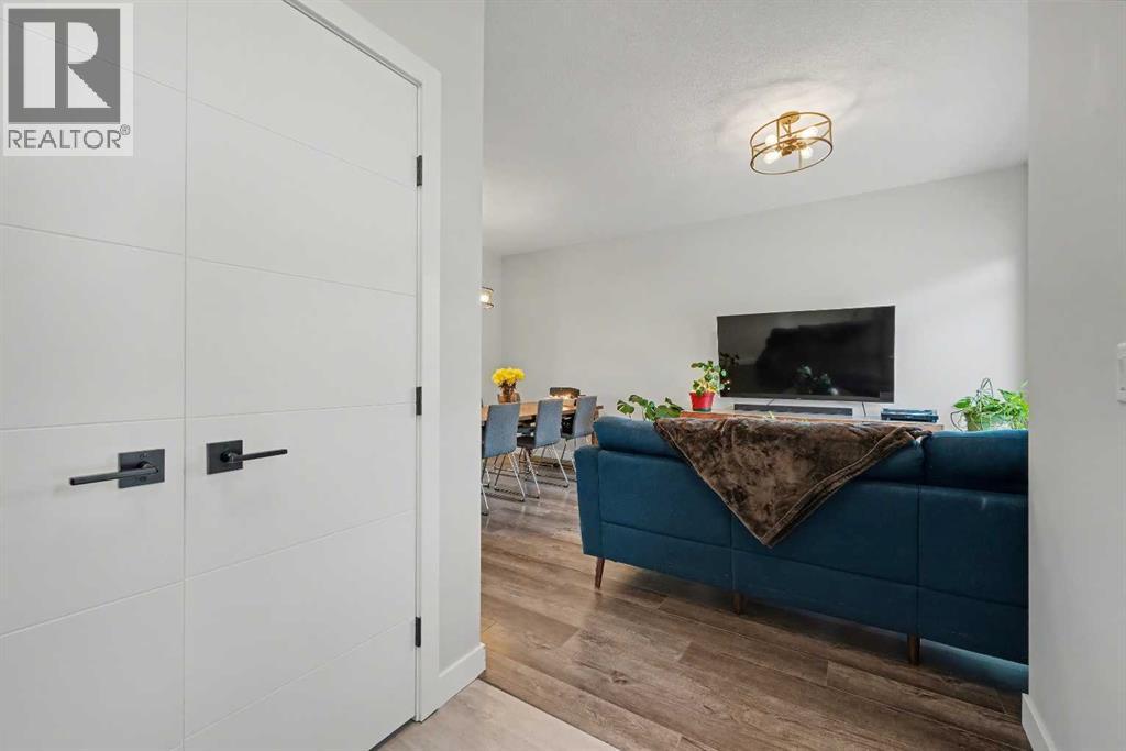 137 Sage Meadows Gardens Nw, Calgary, Alberta  T3P 1K2 - Photo 4 - A2281639