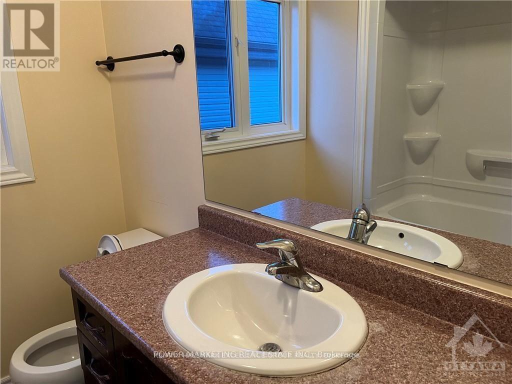 270 Mica Crescent, Clarence-Rockland, Ontario  K4K 0E2 - Photo 11 - X12754734