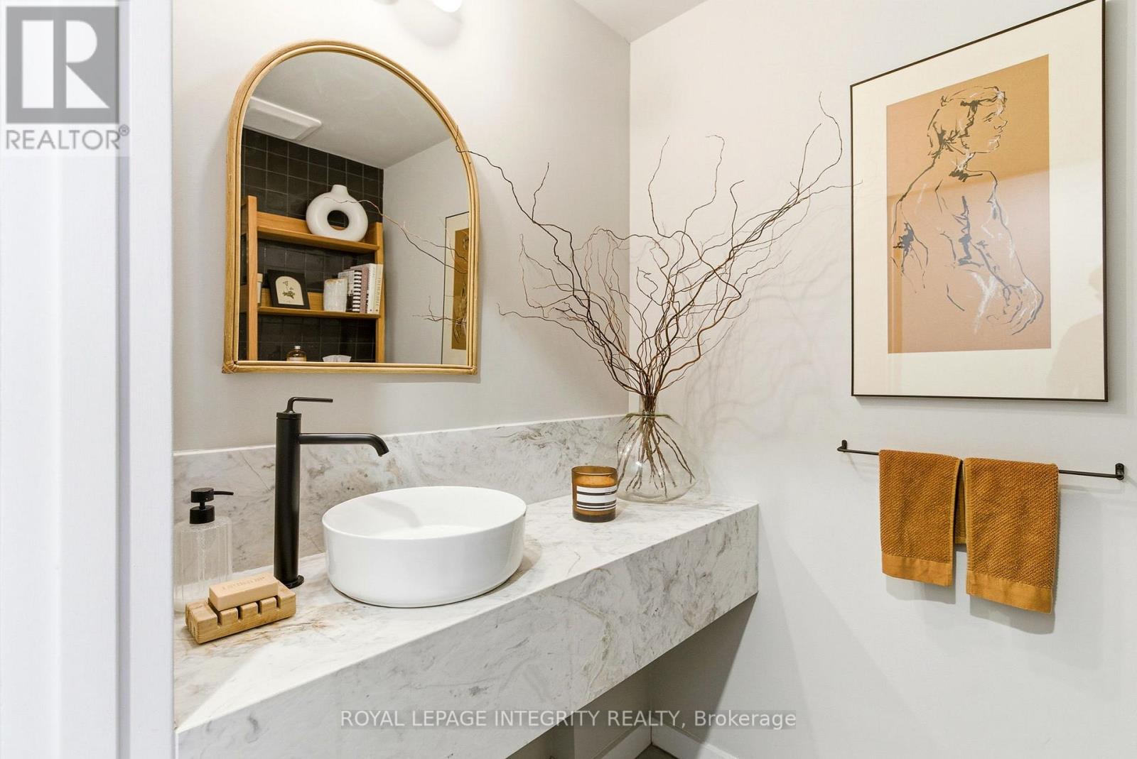 D - 41 Stirling Avenue, Ottawa, Ontario  K1Y 1P7 - Photo 5 - X12754716