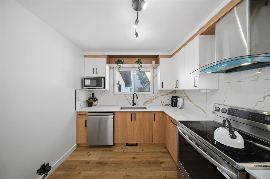 1054 Sinclair Street, Winnipeg, Manitoba  R2V 2Y5 - Photo 14 - 202601874