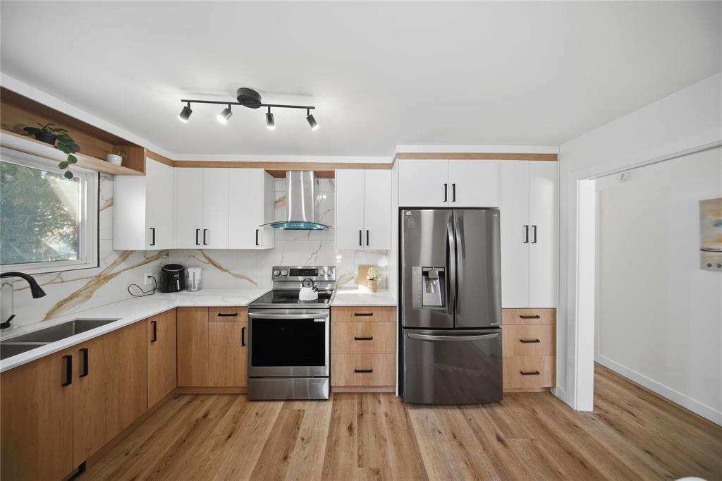 1054 Sinclair Street, Winnipeg, Manitoba  R2V 2Y5 - Photo 13 - 202601874