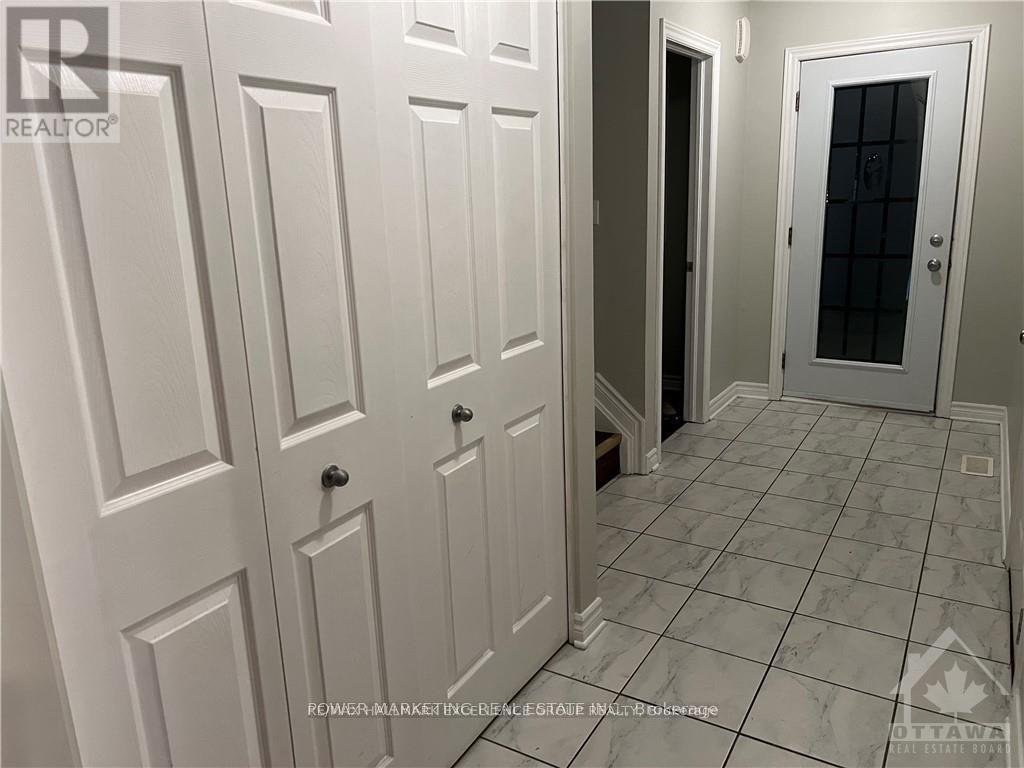 270 Mica Crescent, Clarence-Rockland, Ontario  K4K 0E2 - Photo 4 - X12754734